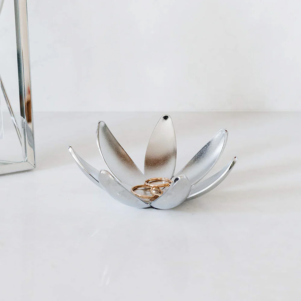 STALAK ZA PRSTENJE - Magnolia Ring Holder - Chrome
