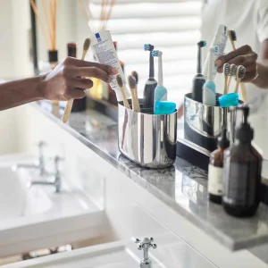 DRŽAČ  ZA ČETKICE   -  Luxe Large Stainless-steel Toothbrush Caddy